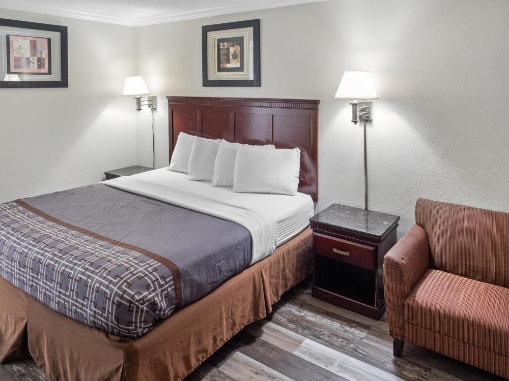 Room image 5
